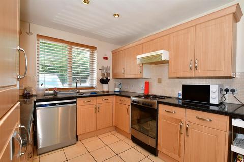 29 Ash Road, Southwater, Horsham, RH13 9EJ