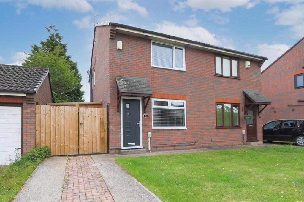 Ripon Way, Hull, HU9 2 bed semidetached house £135,000