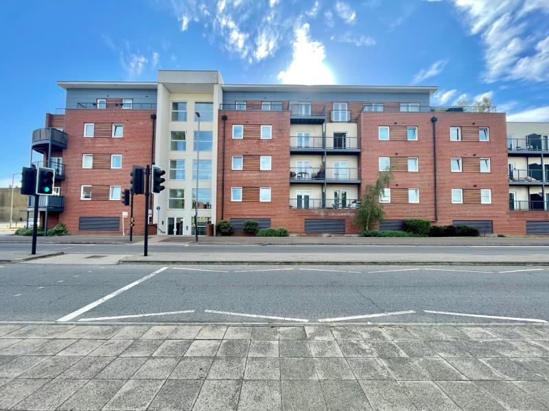 Princes Way, Bletchley 2 bed apartment to rent £1,150 pcm (£265 pw)