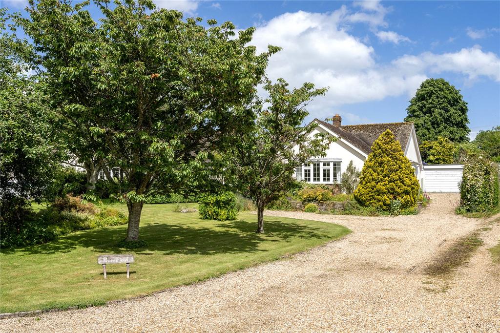 Tarrant Gunville, Blandford Forum, DT11 3 bed bungalow for sale £595,000