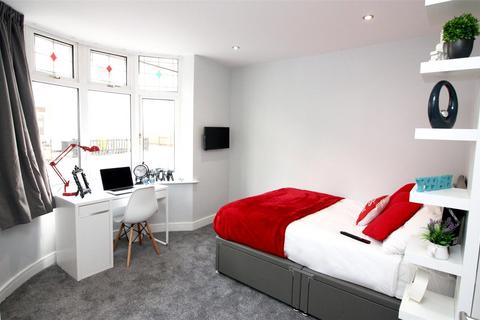 undefined, Hythe Road, Old Town, Swindon, SN1