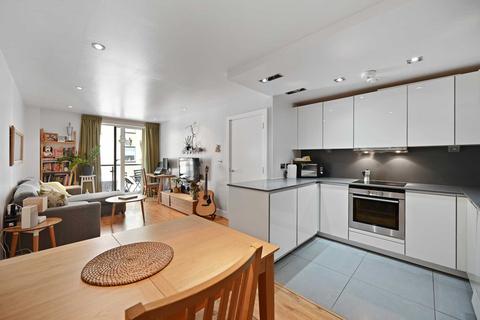 2 bedroom flat to rent, Caspian Wharf, Yeo Street, London, E3 3AE