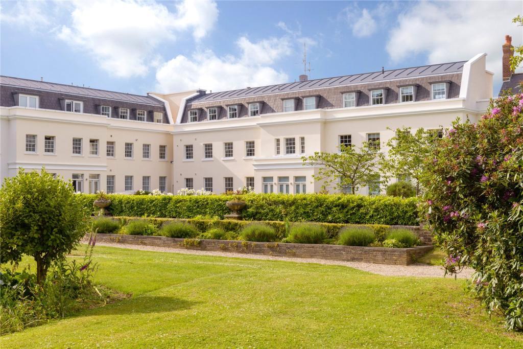 Ford Road, Arundel, West Sussex 2 bed apartment for sale £345,000