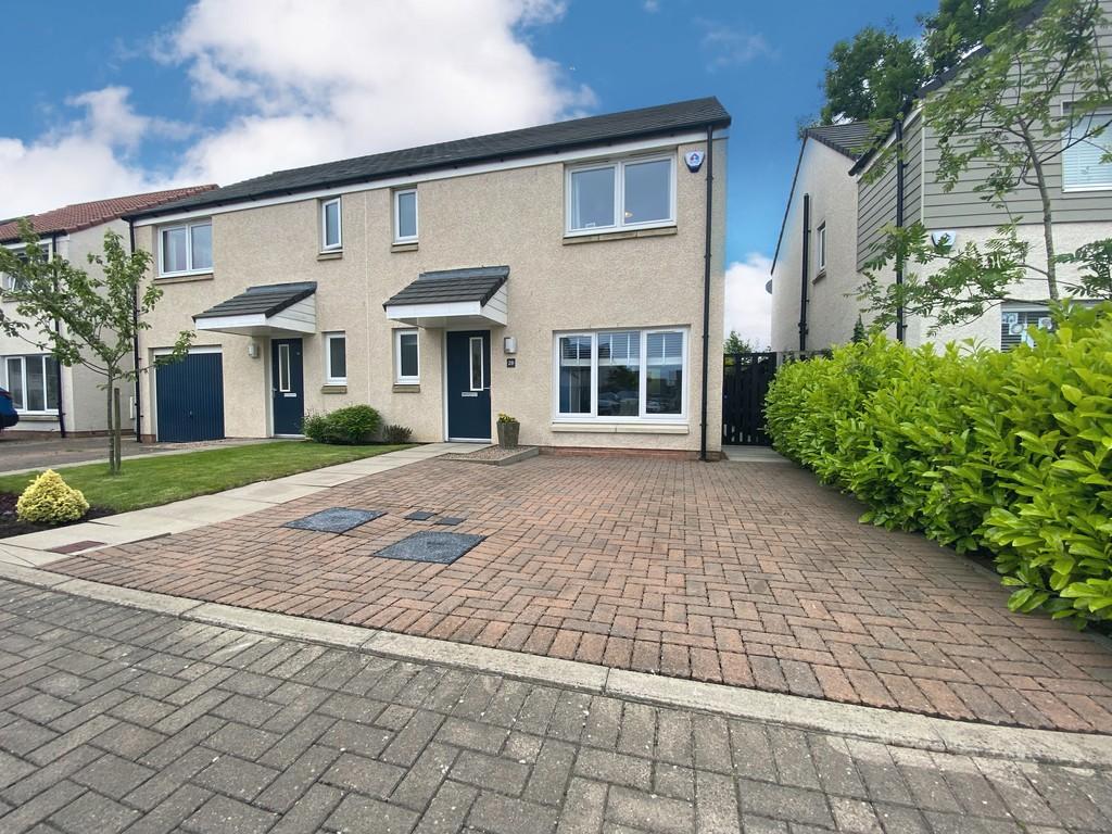 Sheil Lane, East Calder 3 bed semidetached house £238,000