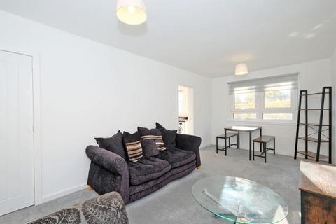 2 bedroom flat to rent, Raeden Crescent, West End, Aberdeen, AB15