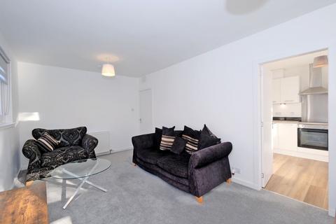 2 bedroom flat to rent, Raeden Crescent, West End, Aberdeen, AB15