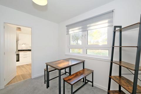 2 bedroom flat to rent, Raeden Crescent, West End, Aberdeen, AB15