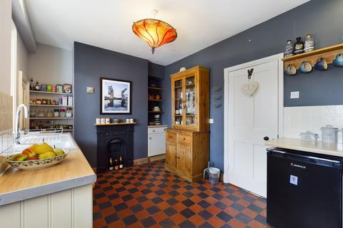 15 Colne Mount, Uttoxeter, ST14 7QR