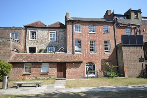 2 bedroom flat to rent, Cathedral Green, South Street, Chichester, PO19