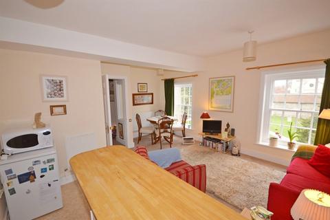 2 bedroom flat to rent, Cathedral Green, South Street, Chichester, PO19