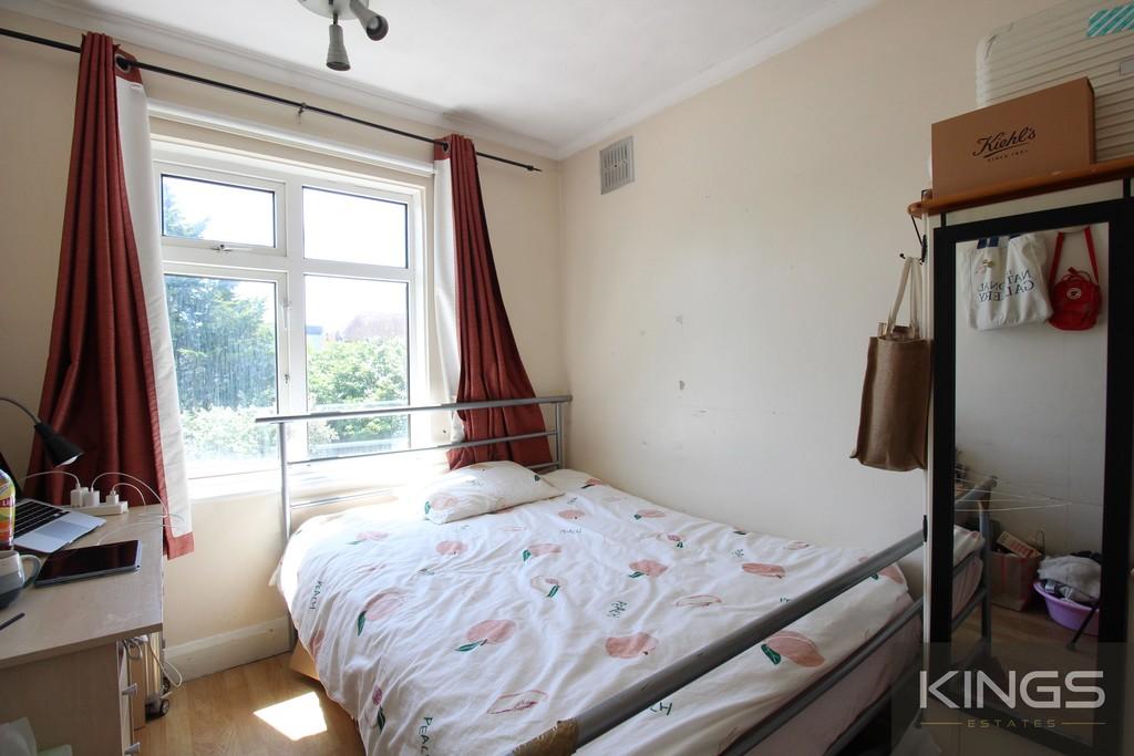 Honeysuckle Road, Southampton 4 bed semidetached house £1,850 pcm (£