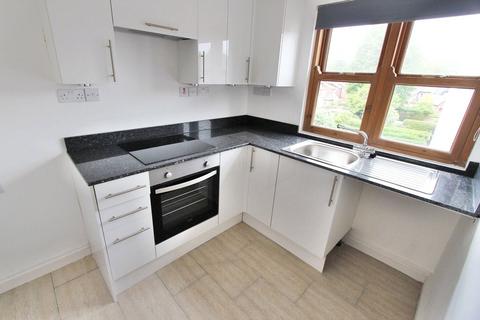 2 bedroom flat to rent, 1 Davenfield Road, Manchester, M20