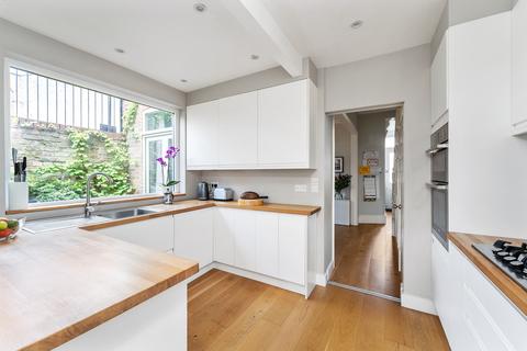 11 Forest Road, London, E7 0DN