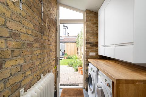 11 Forest Road, London, E7 0DN