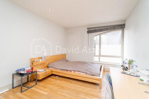 4 bedroom apartment to rent, Caledonian Road, King's Cross, London