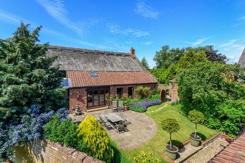 5 bedroom barn conversion for sale - The Street, Rockland St. Mary, Norwich