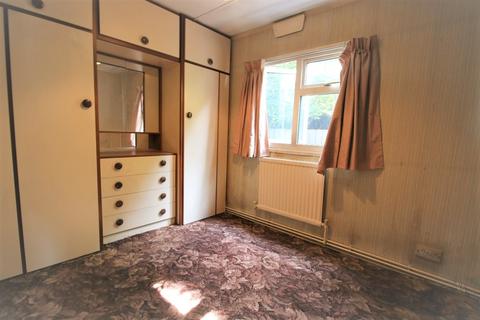 2 bedroom mobile home for sale - Brewood Road, Coven