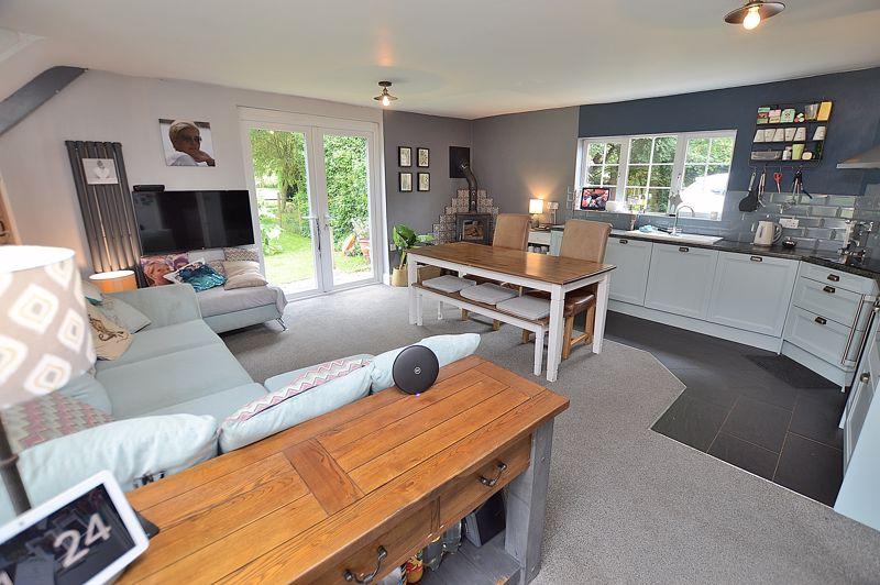 Kitchen/Snug