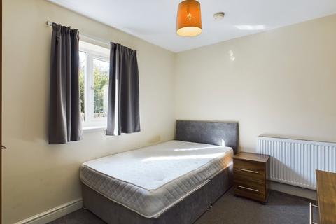 1 bedroom in a house share to rent, St. Annes Road, Doncaster, South Yorkshire, DN4