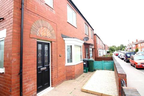 1 bedroom in a house share to rent, St. Annes Road, Doncaster, South Yorkshire, DN4