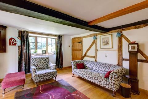 3 bedroom semi-detached house for sale - Urchfont, Devizes, Wiltshire, SN10 4SB