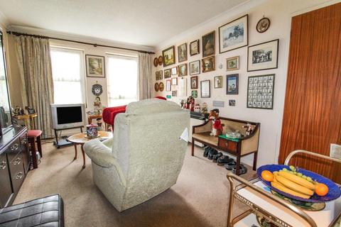 1 bedroom flat for sale - Homechester House, High West Street, Dorchester, Dorset, DT1 1UQ