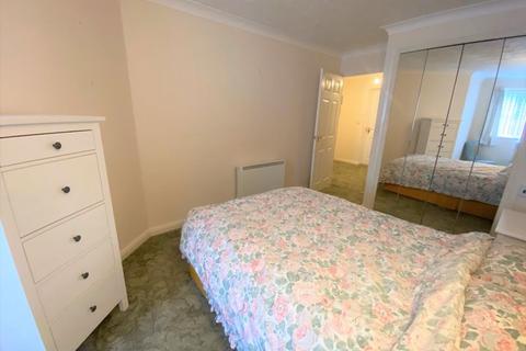 1 bedroom retirement property to rent, Chaldon Road, Caterham