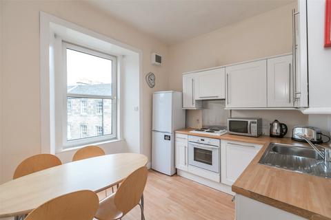 3 bedroom flat to rent, (3f2) Lothian Road, Edinburgh, EH3