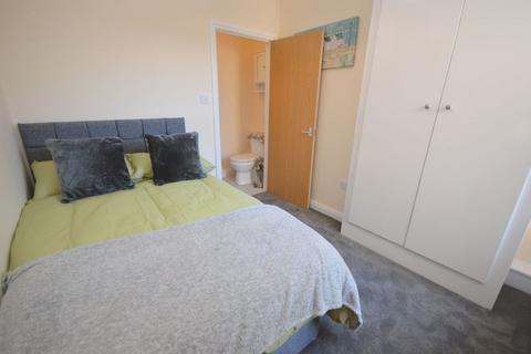 1 bedroom apartment to rent, Park Road, Widnes
