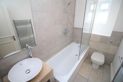 1 bedroom apartment to rent, Romberg Road, Tooting Bec, SW17 8UA