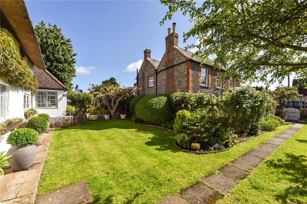 Ferring Street, Ferring, Worthing, West Sussex, BN12 2 bed house for