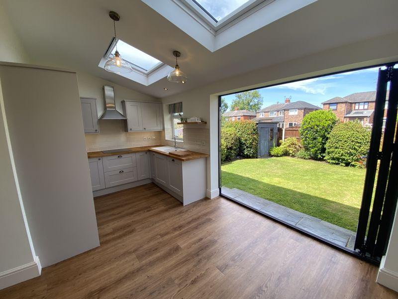 Burnside Avenue, Salford 3 bed semidetached house £1,450 pcm (£335 pw)