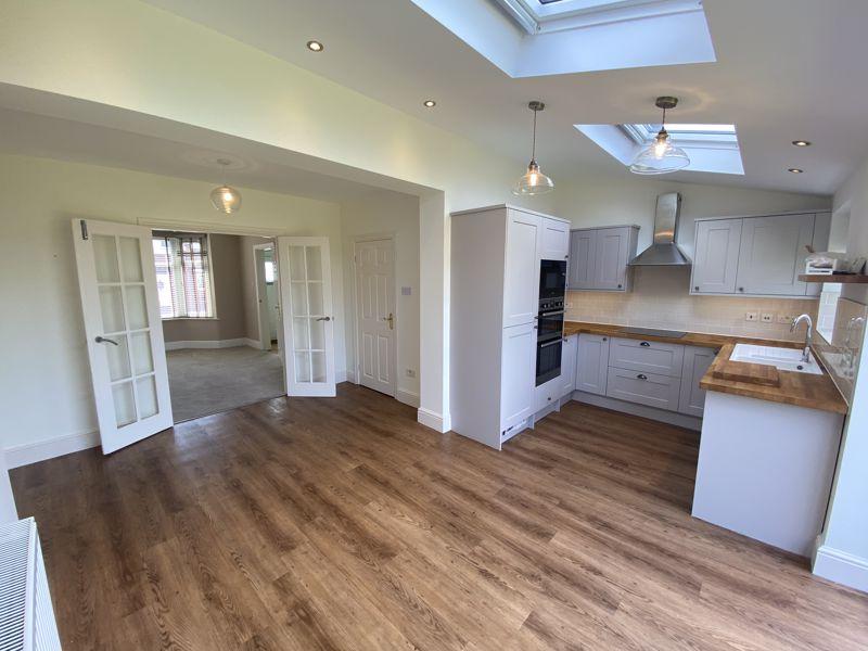 Burnside Avenue, Salford 3 bed semidetached house £1,450 pcm (£335 pw)
