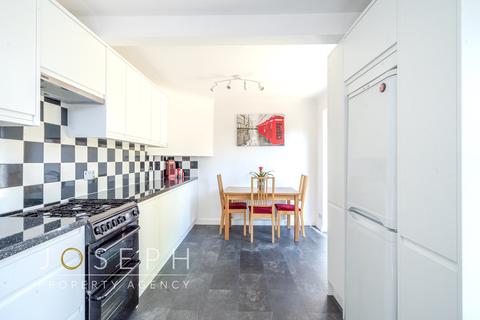 321 Clapgate Lane, Ipswich, IP3 0RT