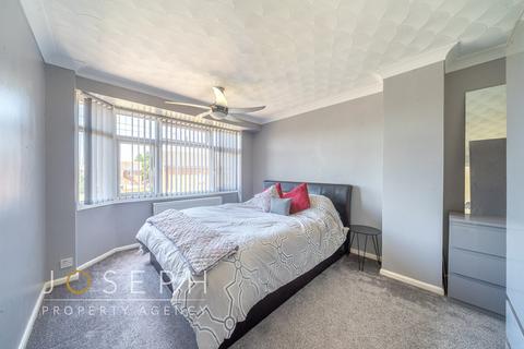 321 Clapgate Lane, Ipswich, IP3 0RT