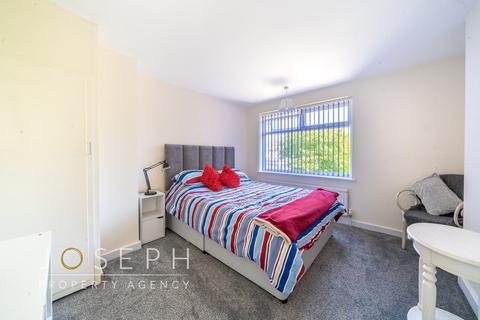 321 Clapgate Lane, Ipswich, IP3 0RT