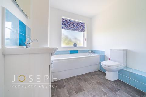 321 Clapgate Lane, Ipswich, IP3 0RT