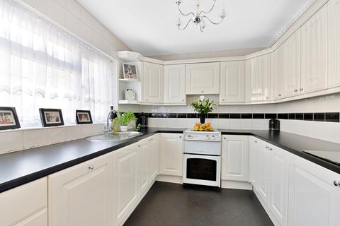 2 bedroom terraced house for sale - Odessa Road, Forest Gate, London, E7