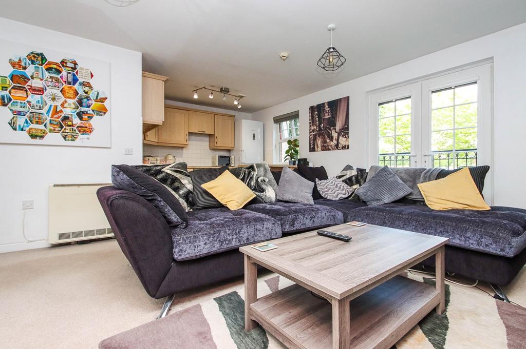 Marland Way, Stretford, Manchester, M32 2 bed apartment for sale £180,000