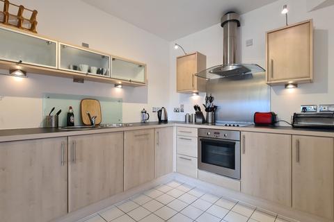 3 bedroom flat to rent, Breadalbane Street, Leith, Edinburgh, EH6