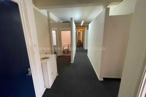 4 bedroom apartment to rent, Stoney Street, Nottingham