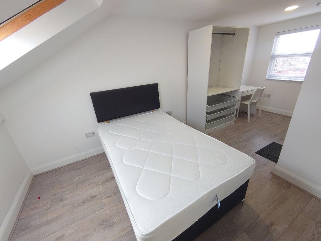 Binns Road, Liverpool 4 bed terraced house to rent £542 pcm (£125 pw)