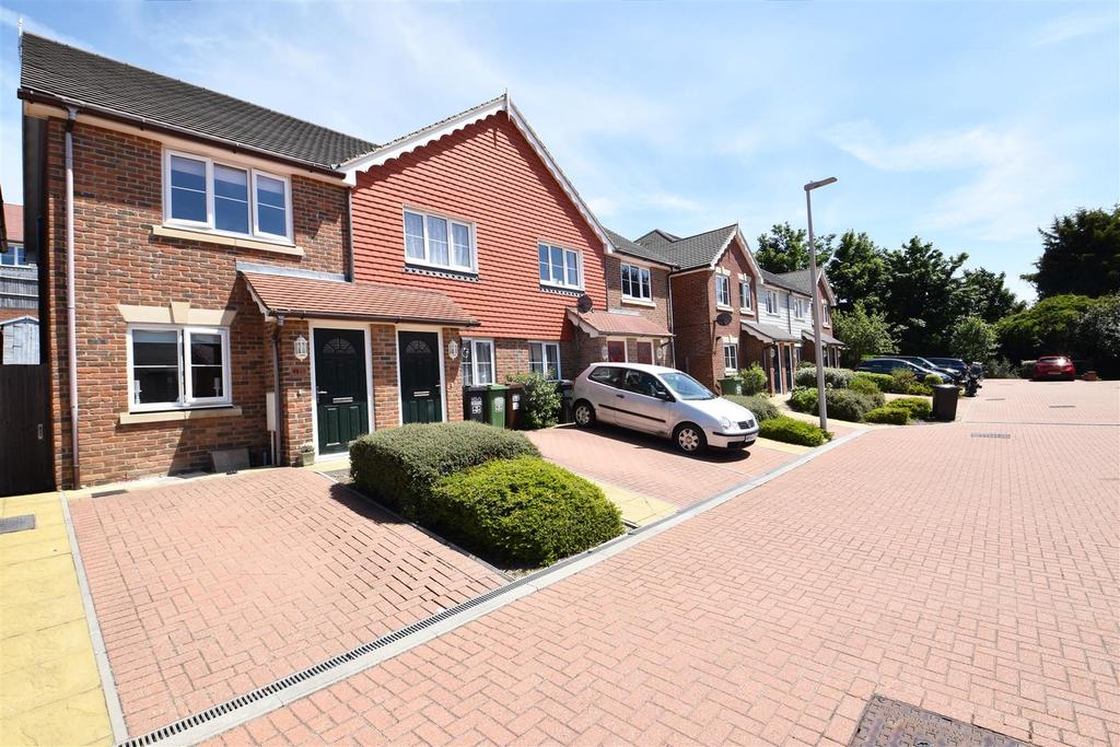 Endeavour Way, Hastings 2 bed end of terrace house £250,000