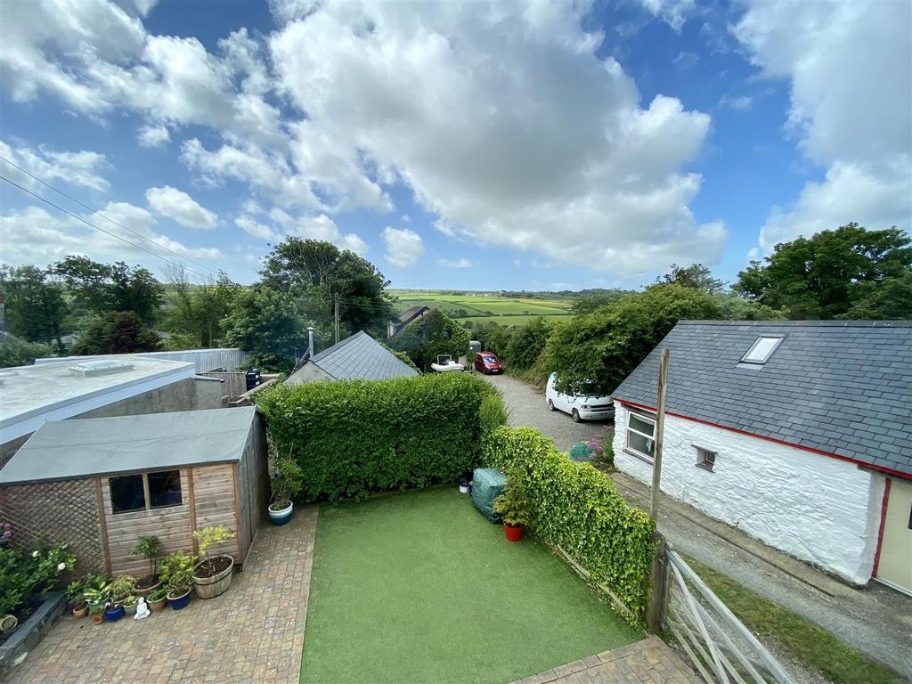 1 Ffordd Y Felin, Trefin, Haverfordwest 5 bed detached house for sale