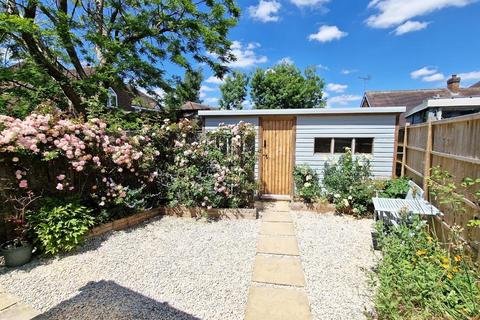 5 Brook Close, Ludgershall, Aylesbury, HP18 9NP