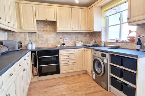 5 Brook Close, Ludgershall, Aylesbury, HP18 9NP