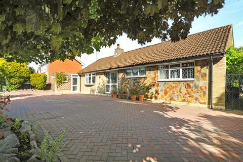 3 bedroom detached bungalow for sale - Glenfield Frith Drive, Glenfield, Leicester