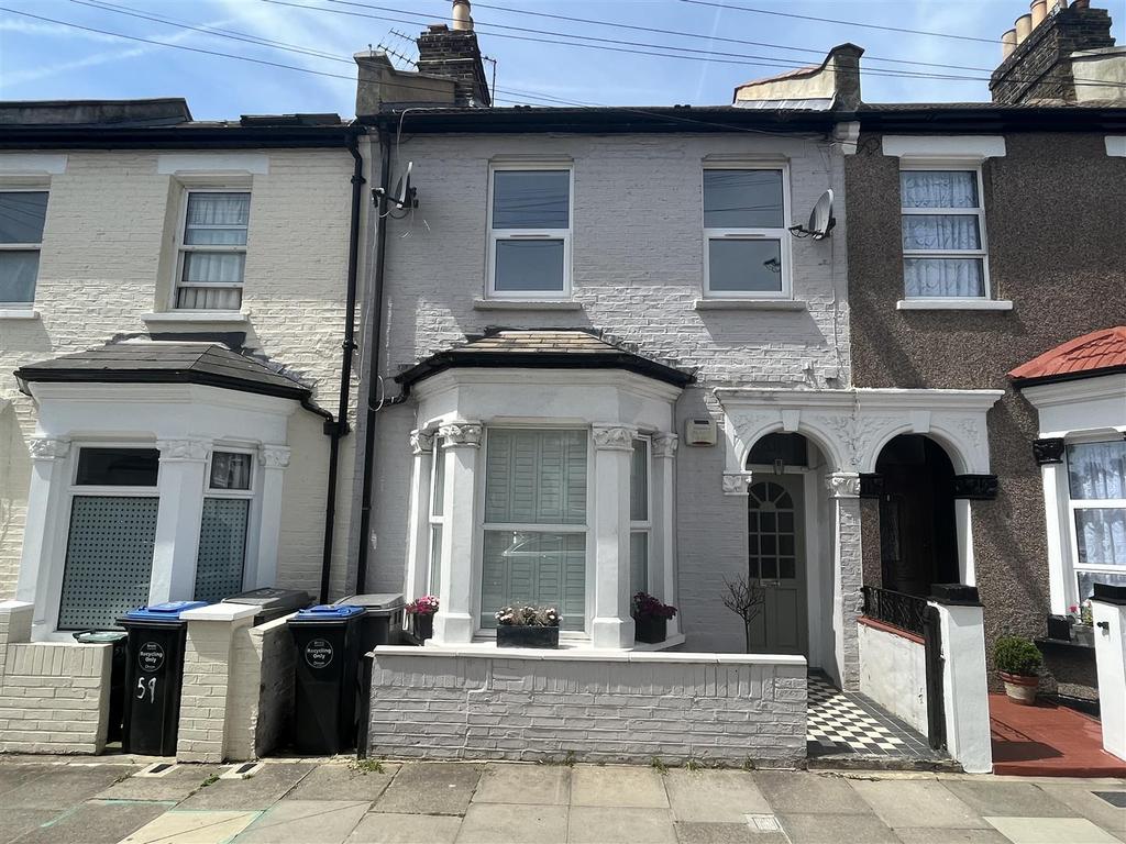 Earlsmead Road, Kensal Green, London 2 bed flat £1,700 pcm (£392 pw)