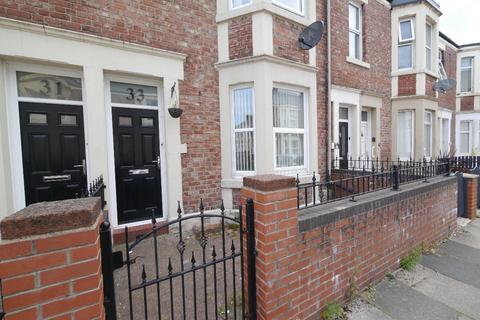 2 bedroom flat to rent, Woodbine Avenue, Wallsend