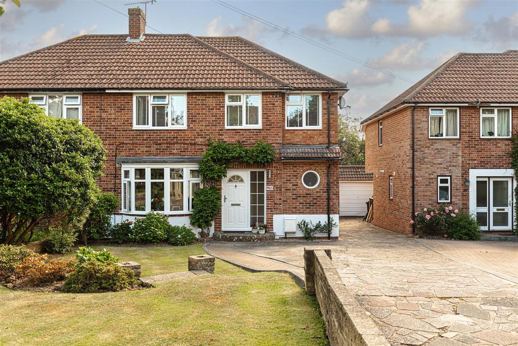 Weald Way, Reigate 4 bed house for sale £575,000